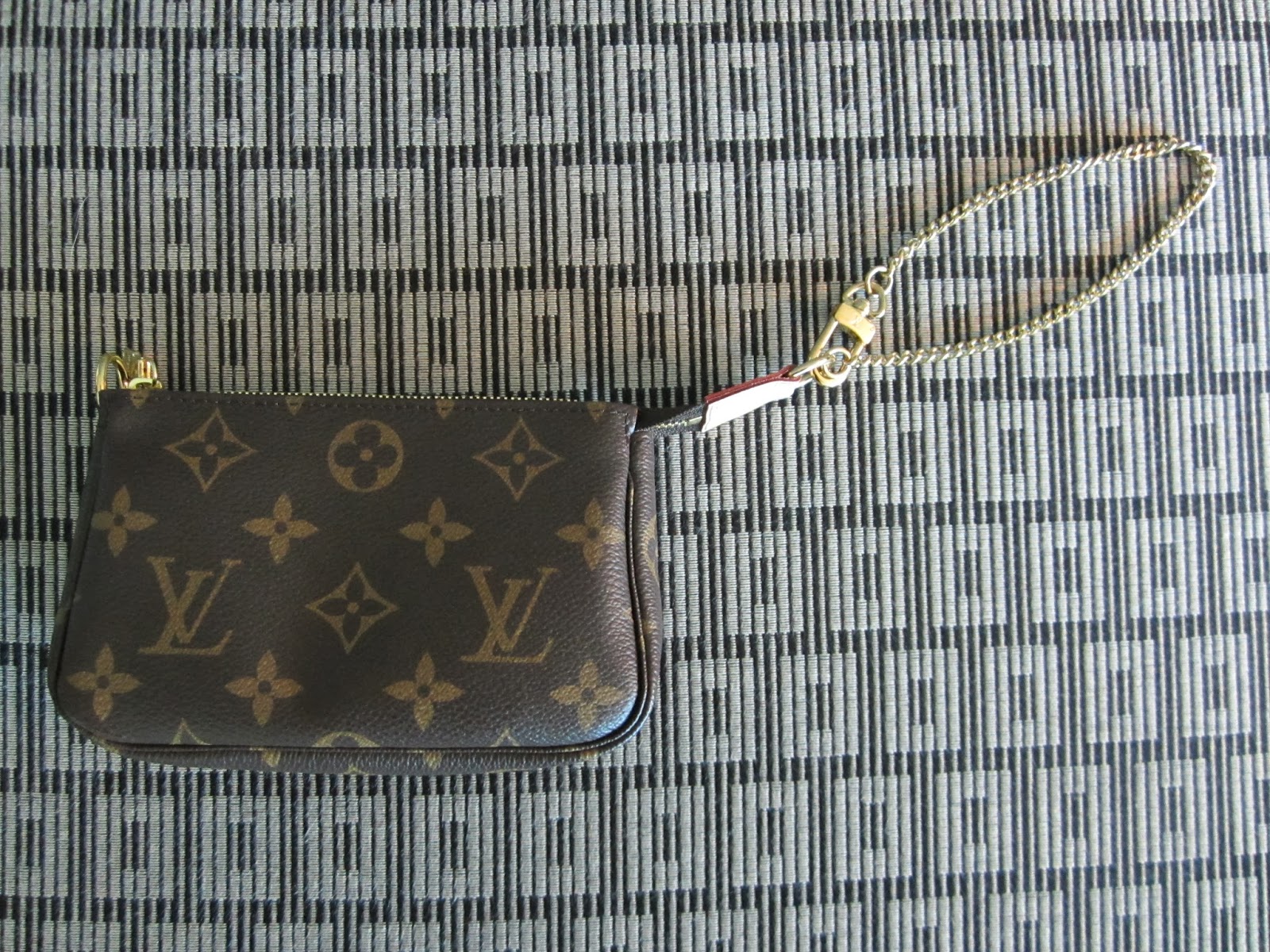Louis Vuitton Cosmetic Pouch Vs Mini Pochette Accessoires